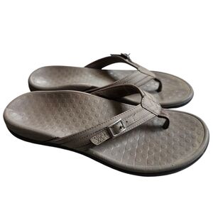 Neutral Taupe Flip Flop Sandals with Decorative Buckle